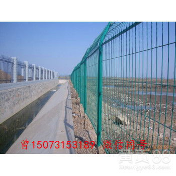 湖南護(hù)欄網(wǎng)批發(fā) 高品質(zhì)雙邊絲、邊框、高速與鐵路護(hù)欄網(wǎng)一站式采購